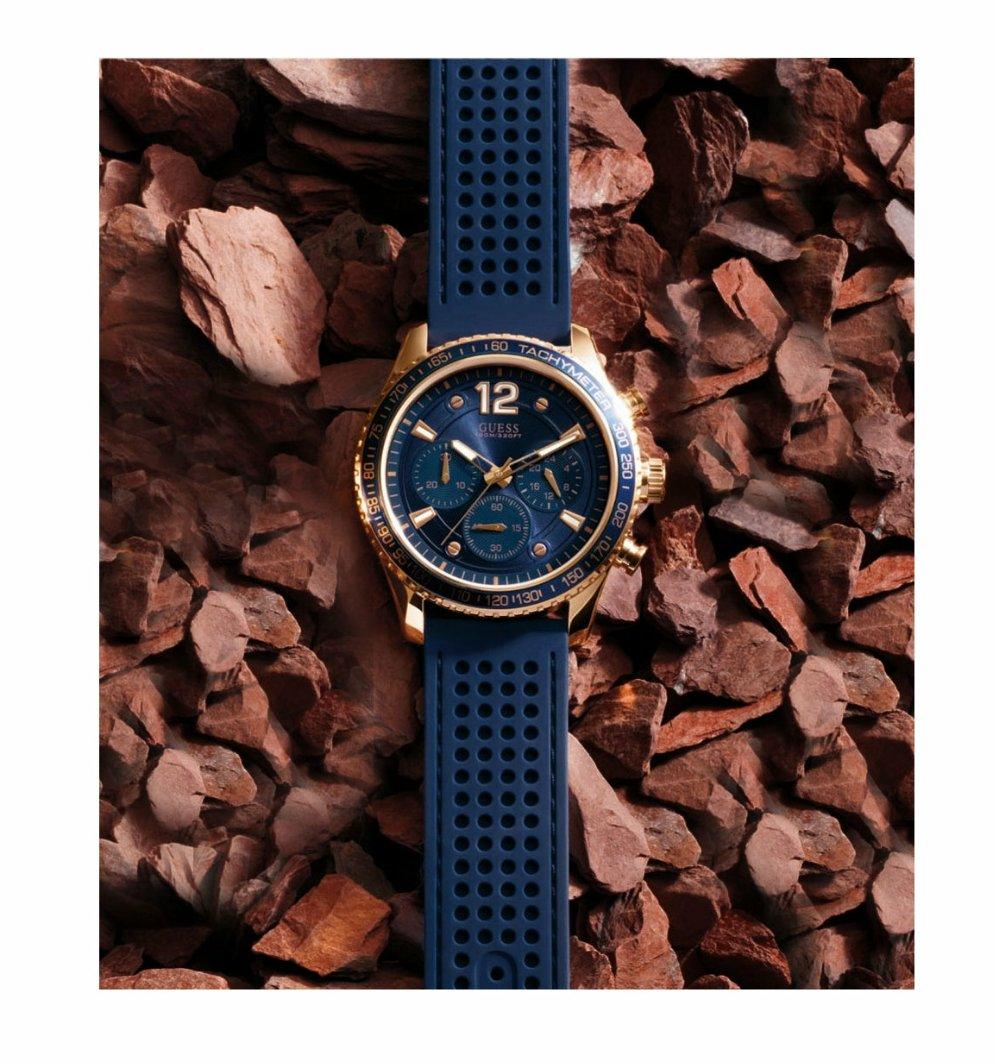Guess W0971G3